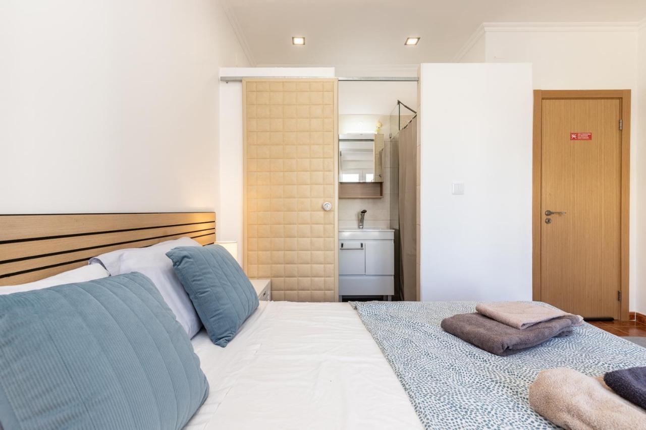 Porta Nova Guesthouse By R-Tex تافيرا المظهر الخارجي الصورة