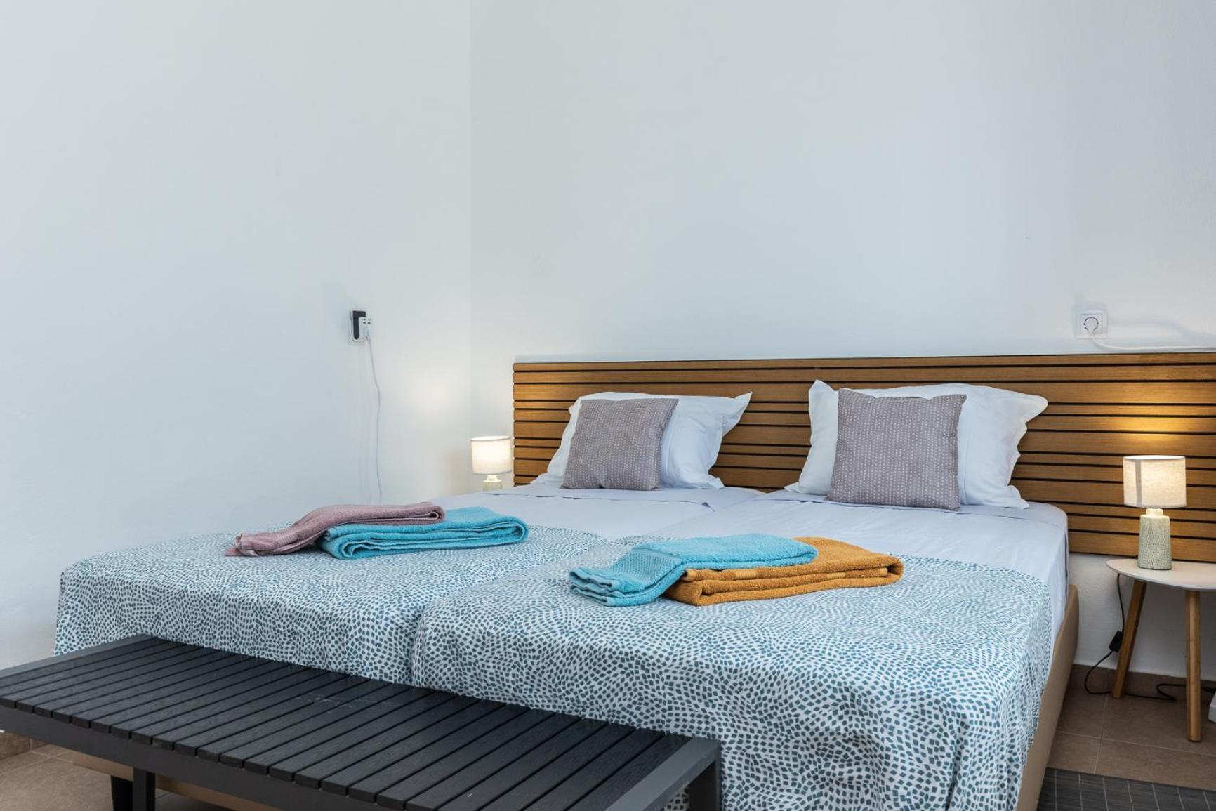 Porta Nova Guesthouse By R-Tex تافيرا المظهر الخارجي الصورة
